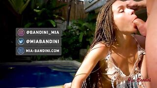 The beauty has sex with a guy in the pool