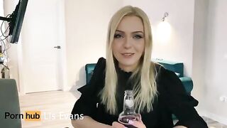 A hot blonde came to visit her beautiful neighbor