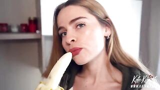 A hungry neighbor with captivating eye contact offers an amazing blowjob