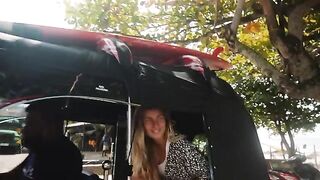 Petite babe has sex with her boyfriend directly in the sea