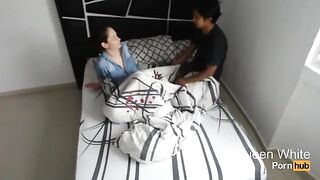A guy secretly fucked his friend's girl in her room, damn!