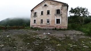 Walk around the horrible buildings with my hot babe
