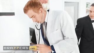 Doctor cures Kiki Daniels' cold feet with his huge cock