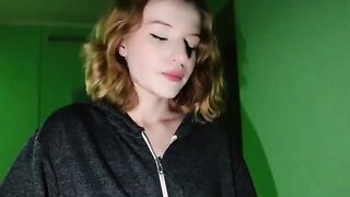 A couple fucked in the entrance of his house, as his parents were at home