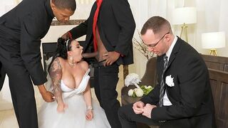 Payton Preslee's wedding surprise: a big black cock and rough sex