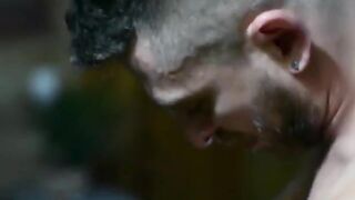 Stranger makes massage and brings it to a happy end