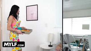 The perfect housewife Piper Press, who likes to do her duties and get fucked hard