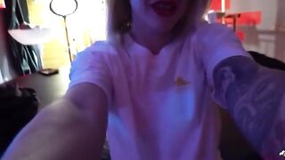 Wet Kelly's behind-the-scene action with solo masturbation