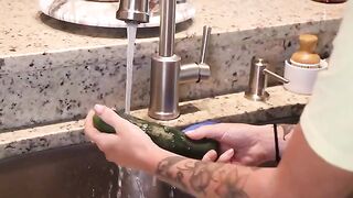 She was preparing lunch when her panties became quite wet