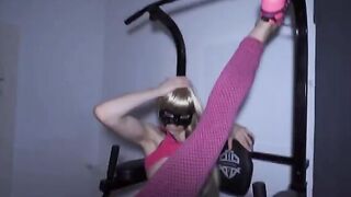 Fitness teen gets her ass smashed by two cocks in the gym