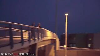 Indian model gets creampied after deepthroat blowjob