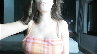 Everyone loves the pregnancy boobs of a hot pregnant girl