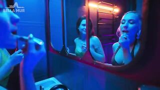 Babe picked up in the night club toilet, tasted her pussy
