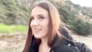 Girl was fucking with boyfriend on the beach and friends spotted them