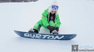 Exposure snowboarding at the ski resort, creampie sex while wearing ski wear