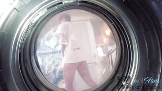 Girl looked for underwear in the washing machine and had intimate moment