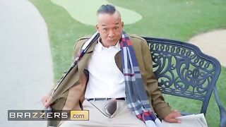 Guy flashes his dick at strangers in the park, gets intense action
