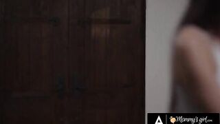 The stepsister Laney Grey got her cunt eaten by busty Kenzie Taylor