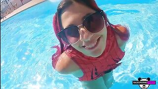 Ex-girlfriend overcomes her arachnophobia through intense amateur action