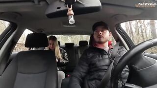 A hot girl gets fucked by her lucky taxi driver in the car