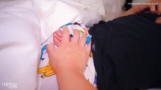 The stepdaughter has a risky sex with her stepfather in the night