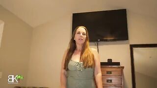 Sharing a bed with my hot stepmom, who has a big ass and is a MILF