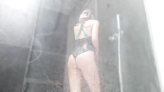Babe has sex with her boyfriend and squirts cum in the shower