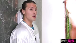 Does your stepbrother have a yummy cum? Lulu Chu wants to taste it with Maria Kazi