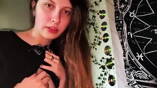 The stepsister fucks with her boyfriend while playing on the computer