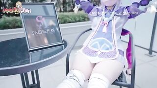 Qiqi gets her pussy filled with sticky sperm after a hot massage