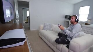 The cheating wife gets fucked by a painter with an enormous dick