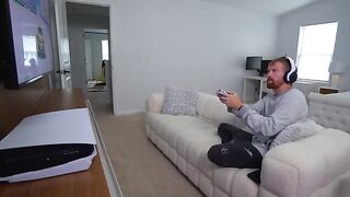 The cheating wife gets fucked by a painter with an enormous dick