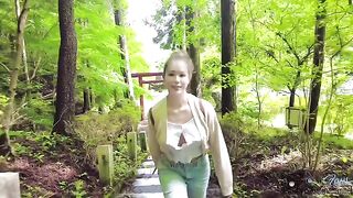 A couple got fucked on a rainy day while hiking in the mountains