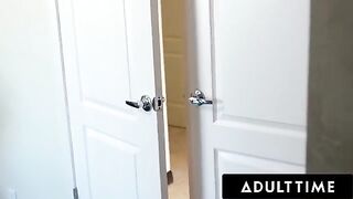 Hot MILF Voyeur Alexis Fawx Seduces Teen Carter Cruise