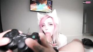 Babe fucked while I play Genshin Impact, a perfect combination of gaming and sex