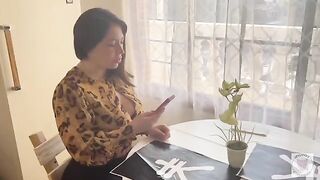 A juicy big ass waitress gets a double portion of cream in a spicy scene