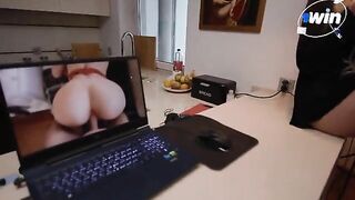 Fix the laptop and get laid with a cute teen!