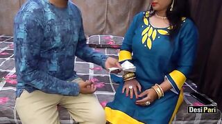 Busty aunty Desi Pari fucked for money with clear Hindi audio