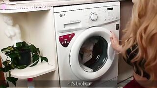 A big ass wife got stuck, but received intense anal creampie and cumshot