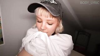 A girl agreed to fuck with her classmate in a steamy session