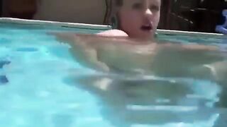 Babe played with her ass with a dildo underwater in the pool