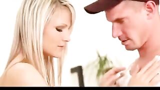 Bisexual amateur in the afternoon, getting fucked like a pro - 4pm