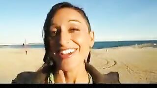 Juicy nigersh got a dick on her cheek, it was a juicy day