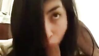 A girl learned to suck a guy’s cock properly