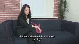 Girl was fucked by an agent at the casting for money