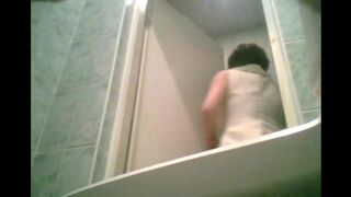 Camera in the toilet, a graduate pees without knowing