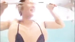 A small dick is not a hindrance for every girl to achieve orgasm