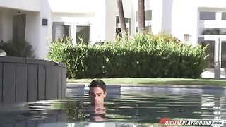 Girl fucked in the swimming pool by a young man