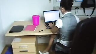 The boss fucks his secretary at her working place, she is so hot