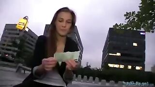 A girl agreed to have sex in exchange for some money